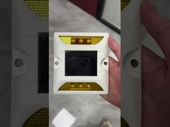 A104 LED Cat Eye রোড স্টড হাইওয়ে এয়ারপোর্ট ডক আইপি 68 অ্যালুমিনিয়াম সোলার রোড স্টড